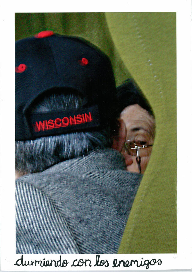 durmiendo con los enemigos